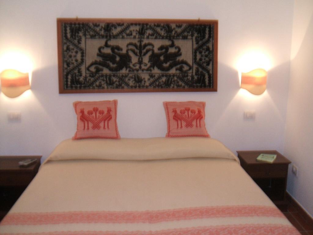 Su Cantaru Guesthouse Villanova Monteleone Eksteriør billede
